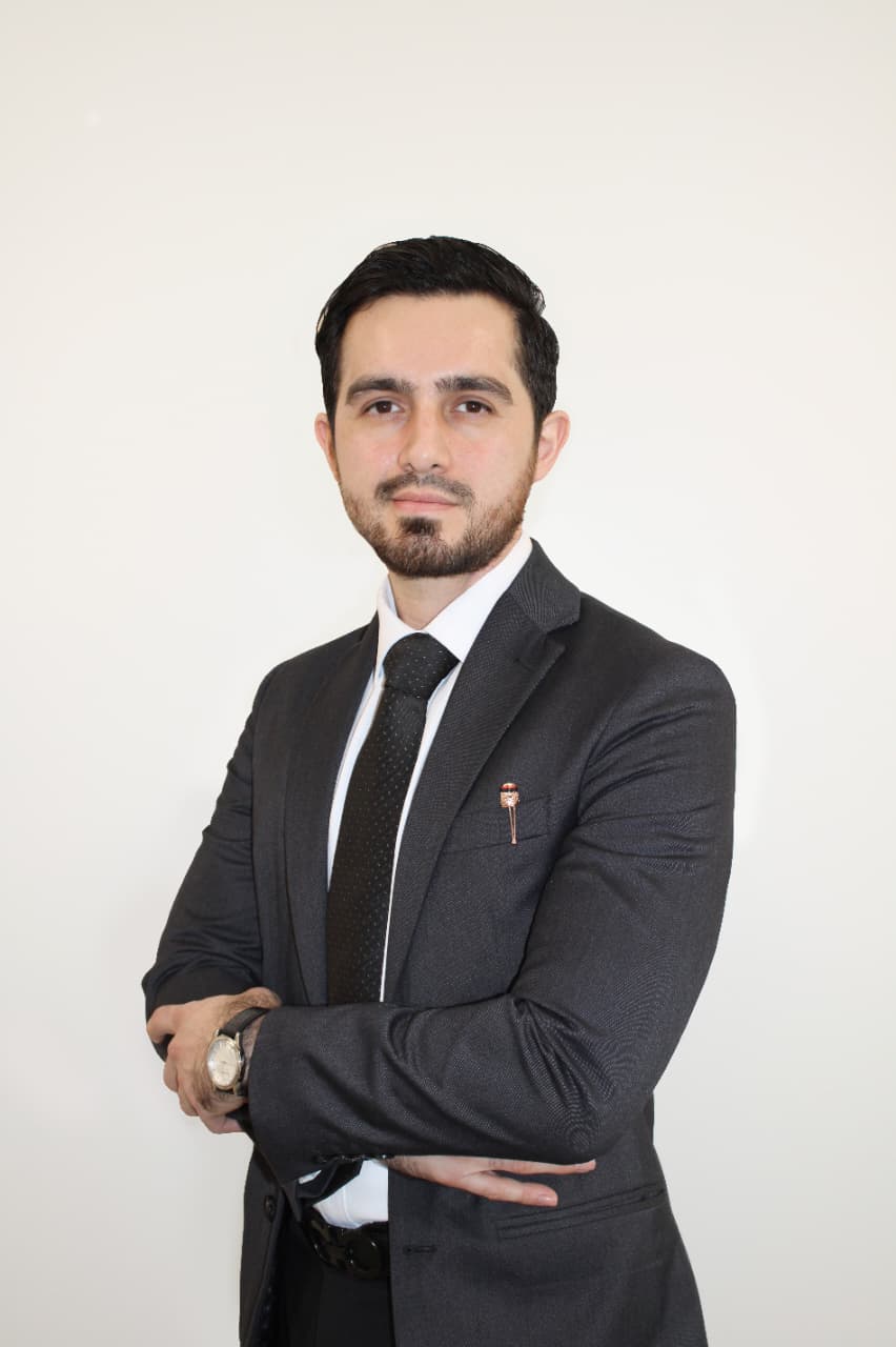 Dr. Eduardo Cornejo — retrato profesional